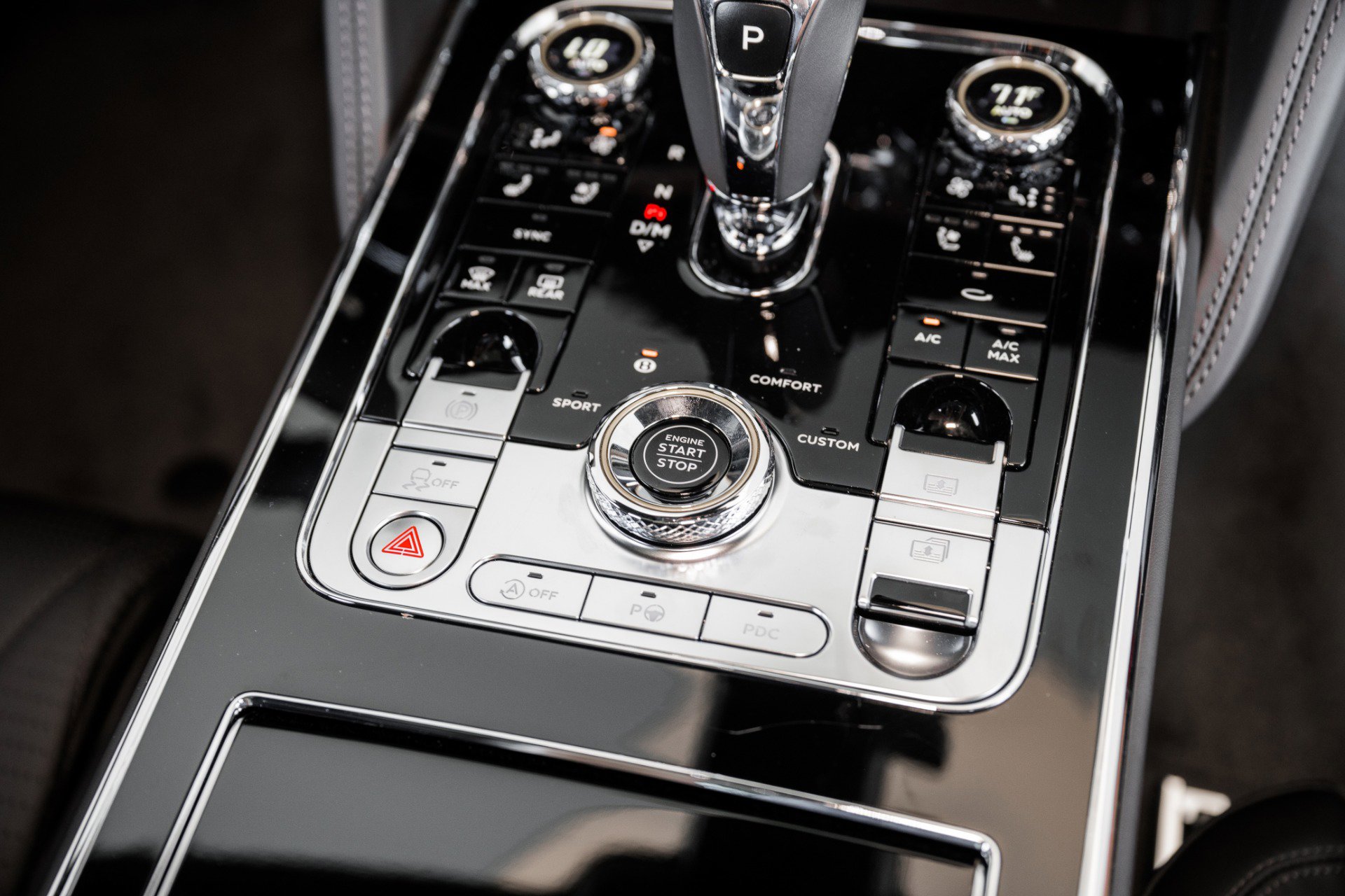 Used 2022 Bentley Flying Spur V8 image 31