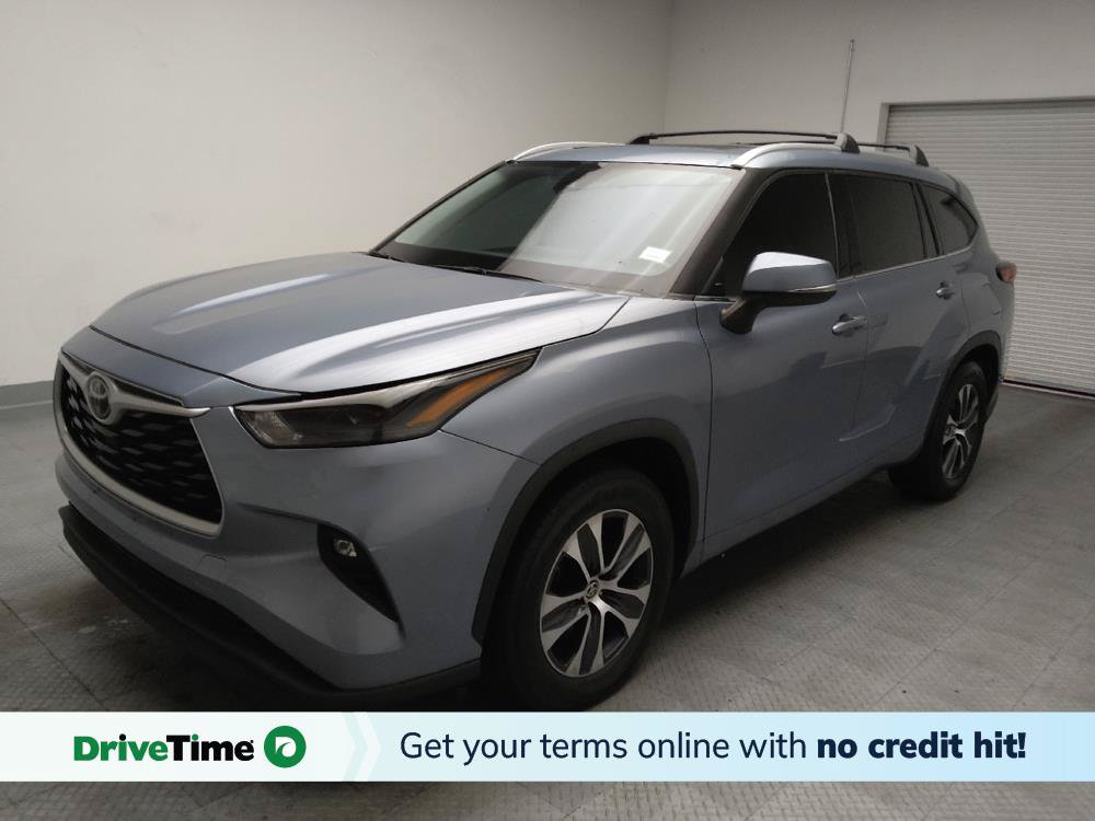 Used 2022 Toyota Highlander XLE FWD image 1