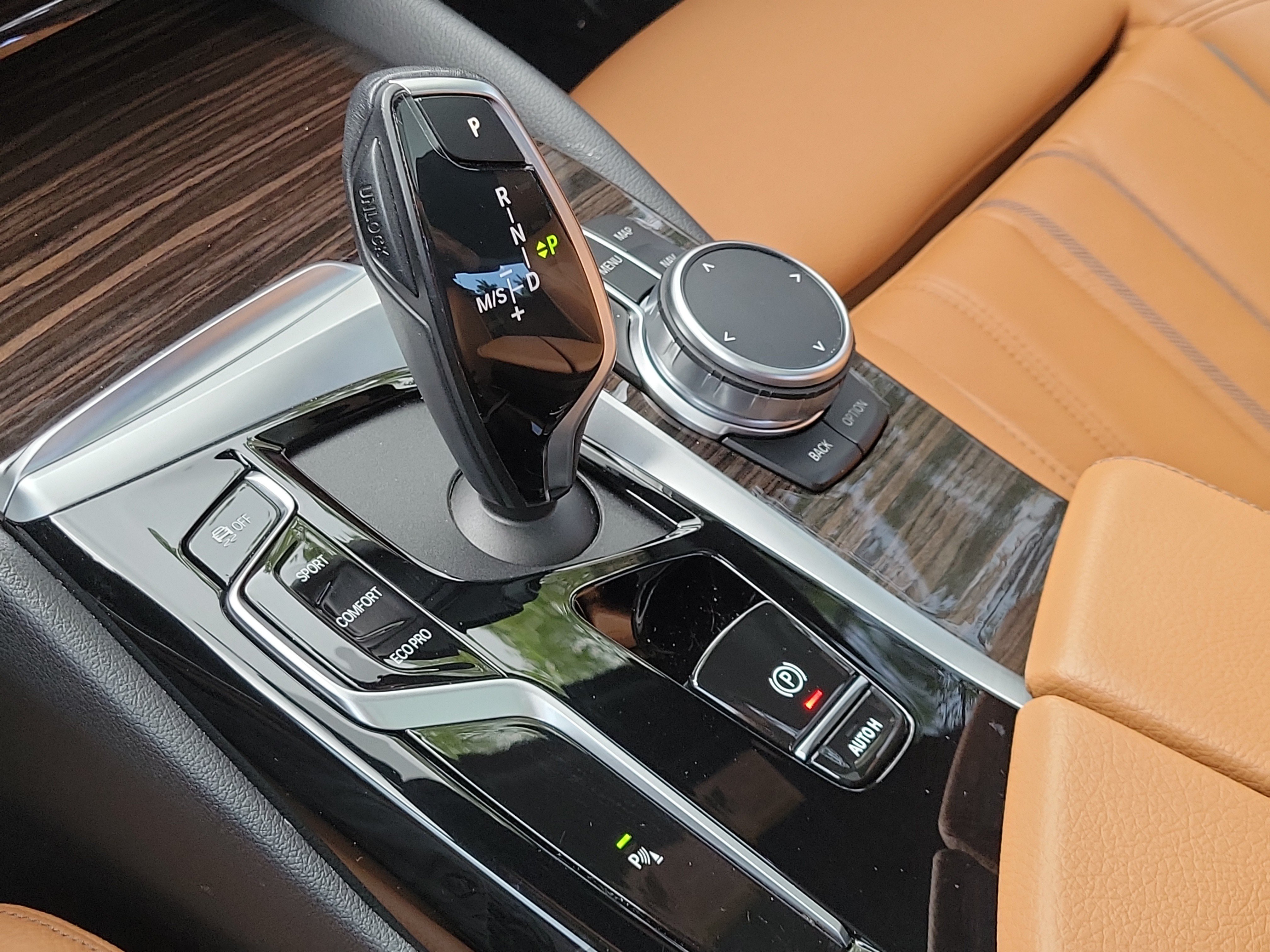 Used 2023 BMW 540i w/ Premium Package RWD image 22