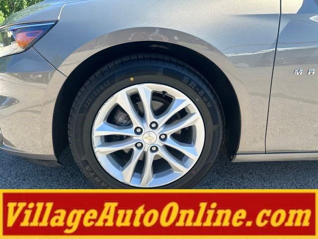 Used 2017 Chevrolet Malibu LT FWD image 10