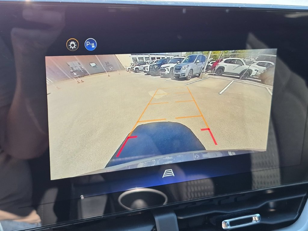 Used 2026 Chevrolet Equinox LT FWD image 14