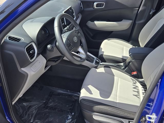 Certified 2025 Hyundai Venue SEL FWD image 10