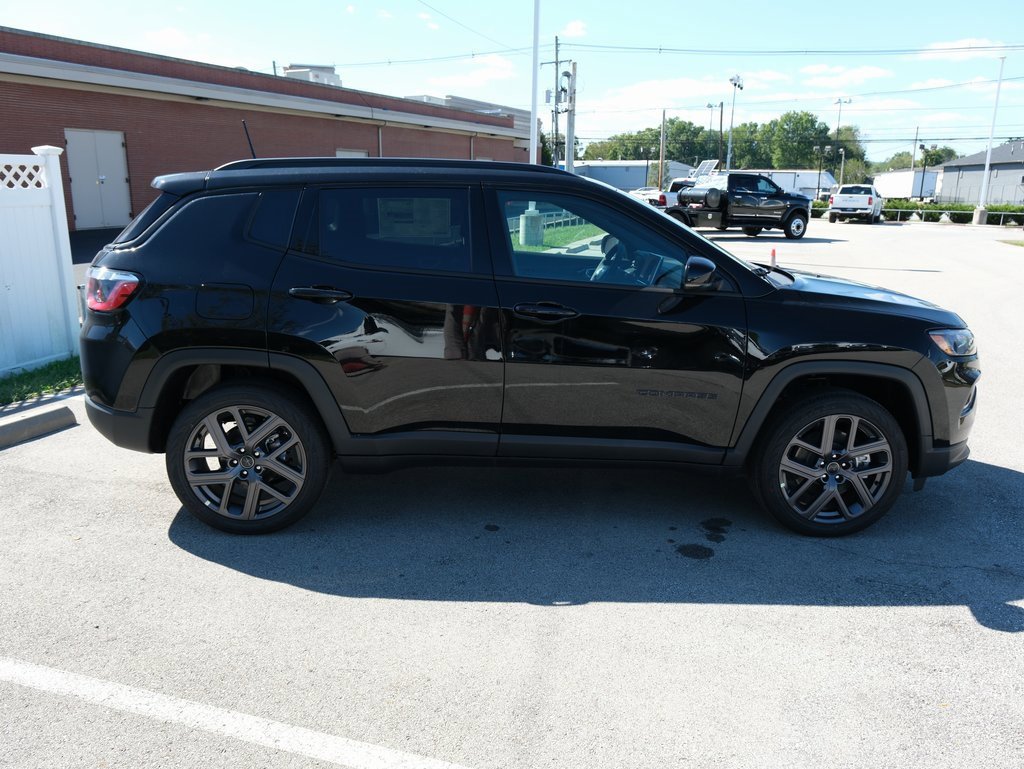 New 2026 Jeep Compass Limited image 2