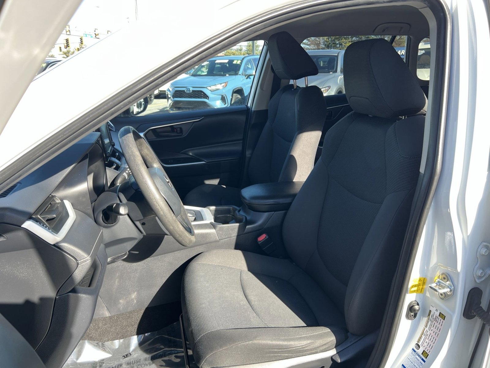 Used 2020 Toyota RAV4 LE image 13