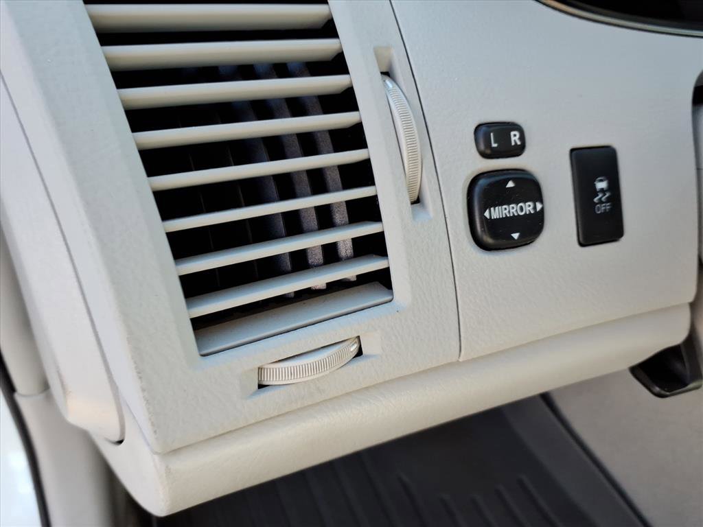 Used 2012 Toyota Avalon FWD image 26