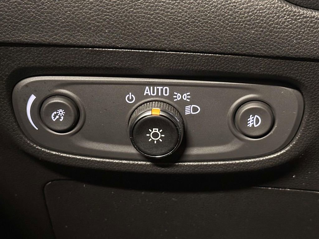Used 2023 Buick Encore GX Preferred w/ Cold Weather Comfort Package AWD/4WD image 20