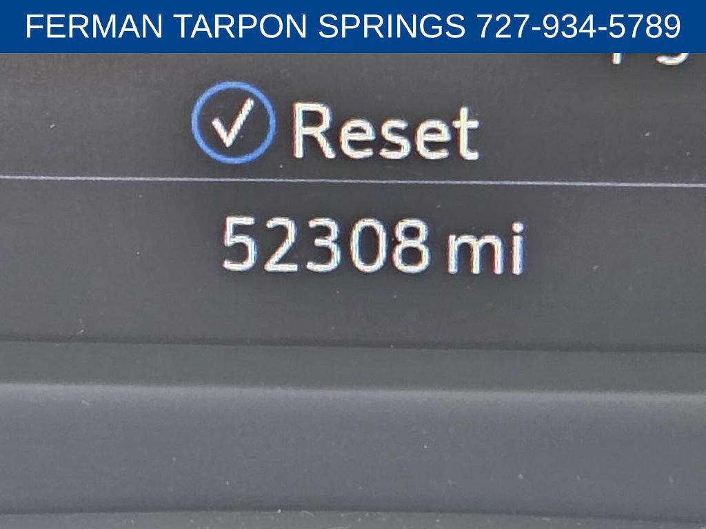 Certified 2022 Cadillac XT4 Premium Luxury w/ Safety Alert Package FWD image 32