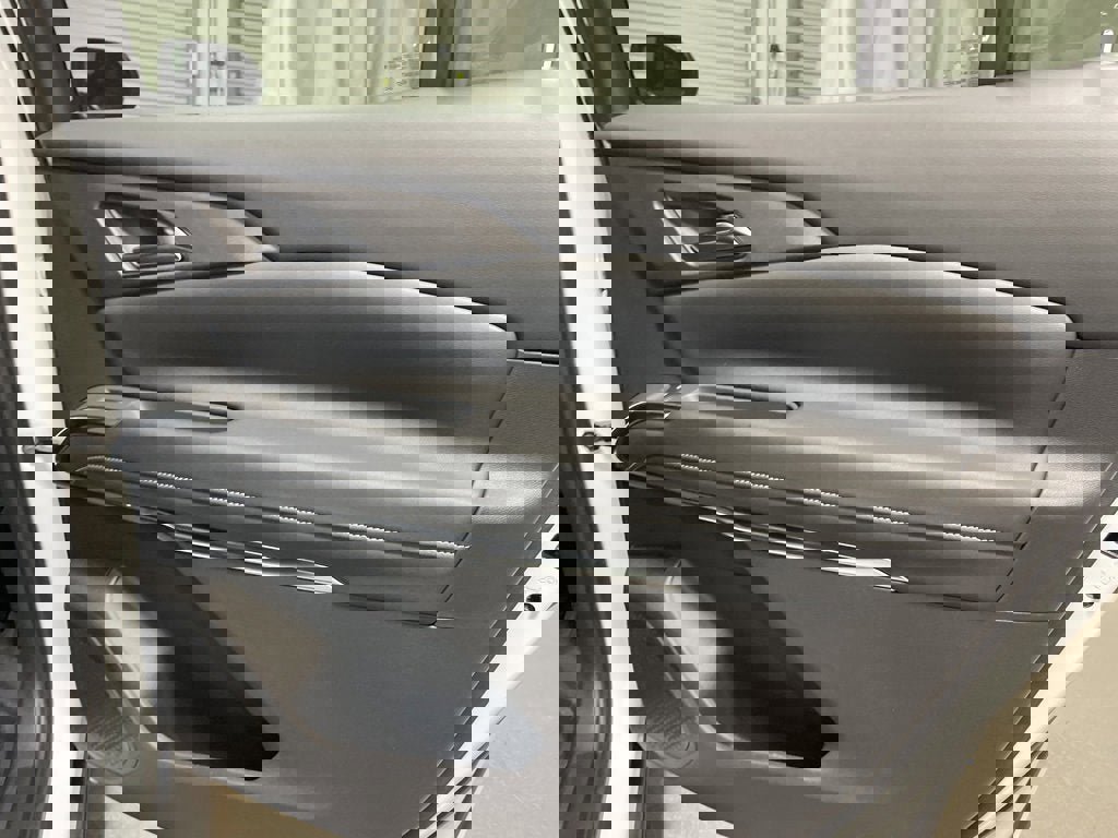 New 2026 Chevrolet Traverse LT w/ Sun and Wheel Package image 11