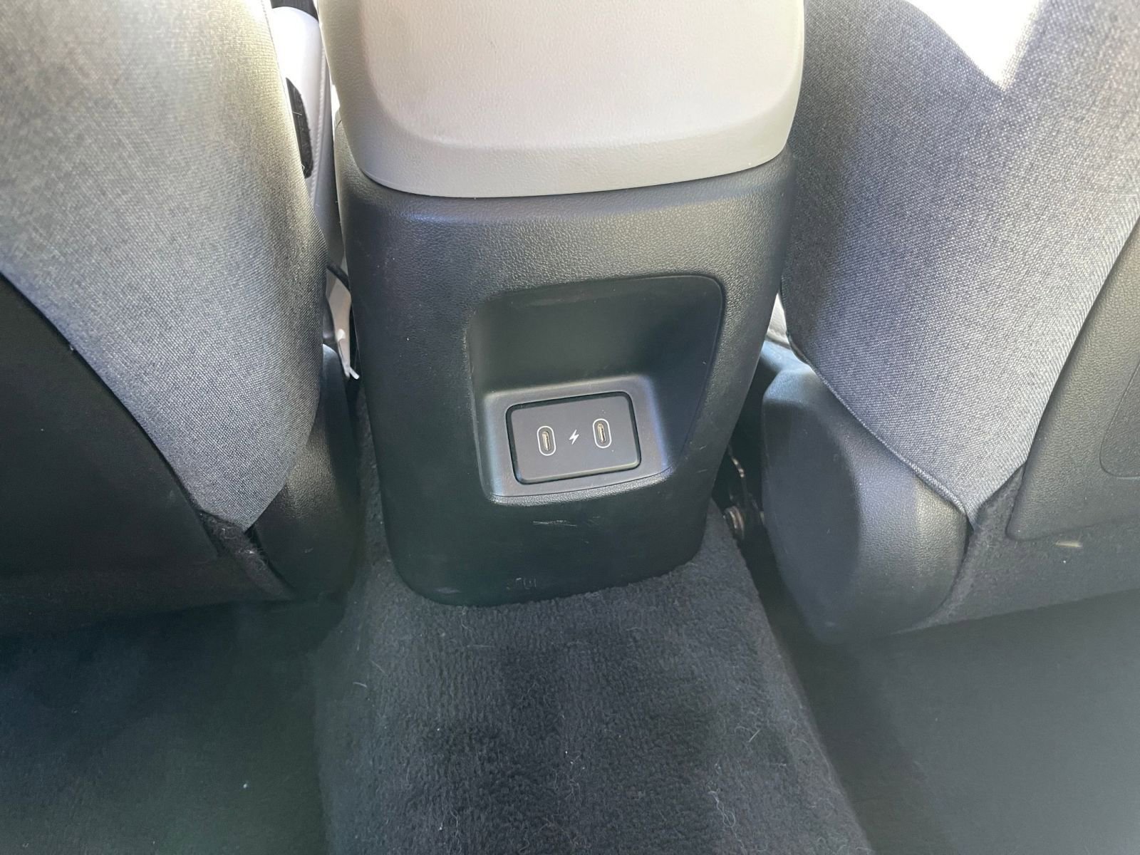 Used 2025 Hyundai Elantra Limited image 24