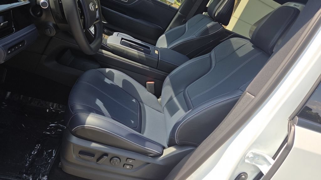New 2027 INFINITI QX80 Sensory w/ Sport Exterior Package AWD/4WD image 15