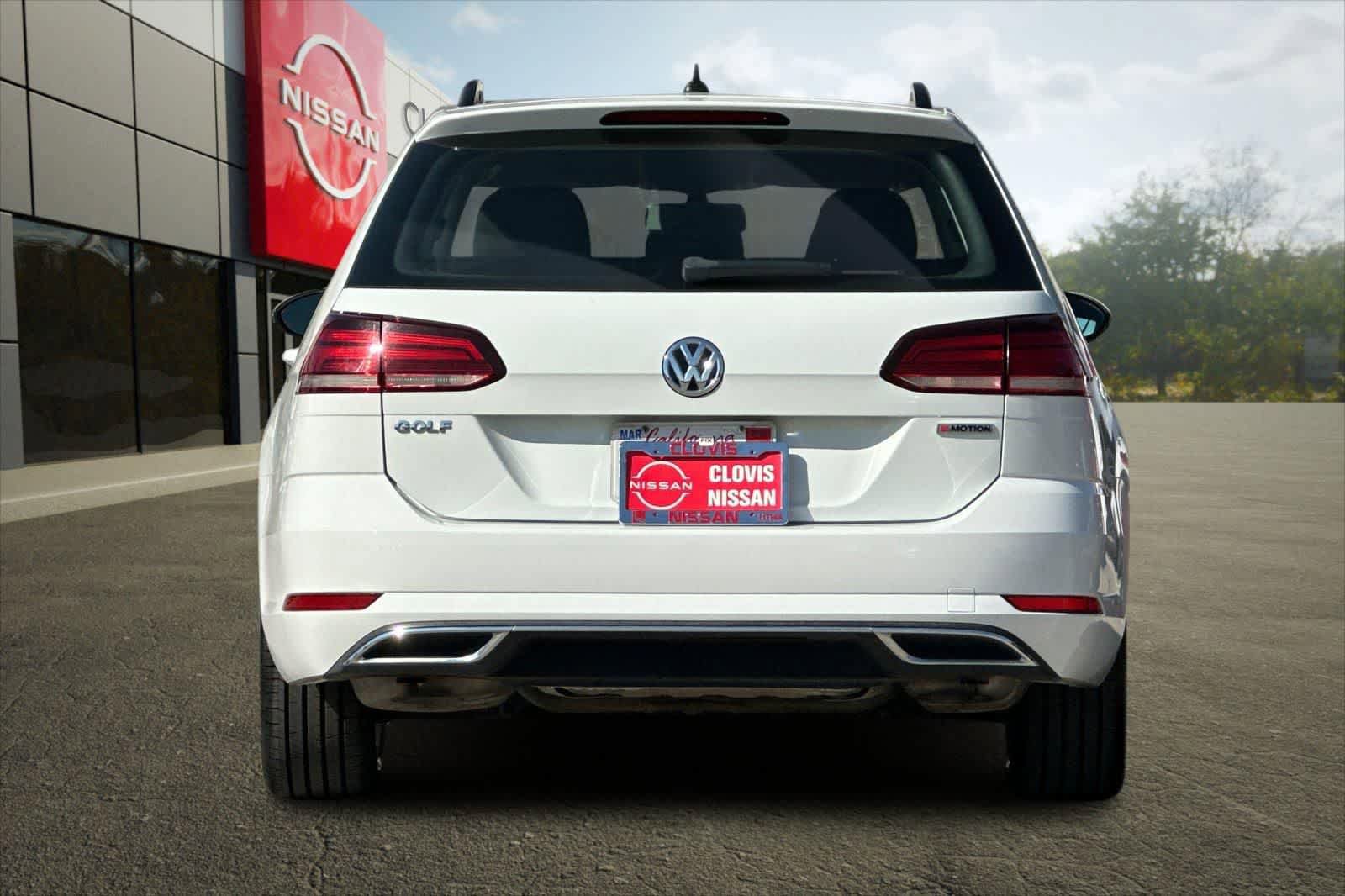 Used 2019 Volkswagen Golf S image 8
