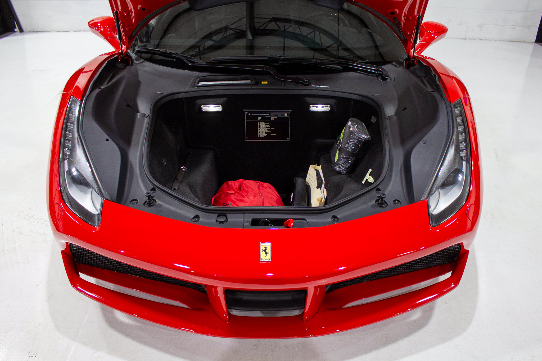 Used 2018 Ferrari 488 GTB RWD image 33