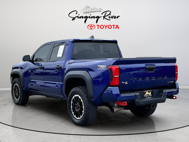 Used 2025 Toyota Tacoma TRD Off-Road AWD/4WD image 4