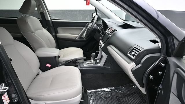 Used 2016 Subaru Forester 2.5i Limited AWD/4WD image 11