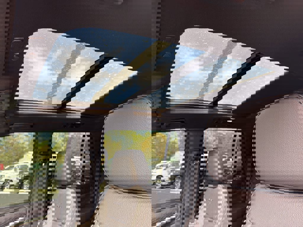 Used 2024 GMC Yukon Denali image 15