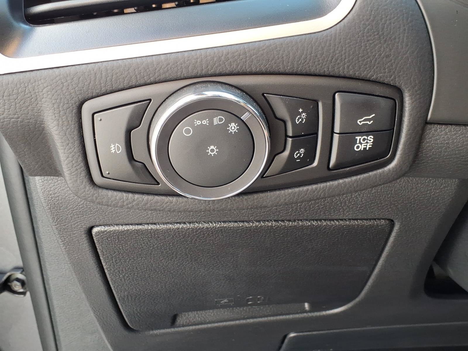 Certified 2024 Ford Edge ST-Line AWD/4WD image 18