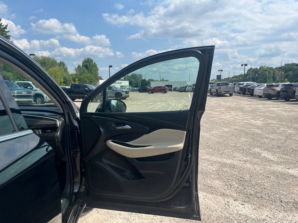 Used 2020 Buick Envision Preferred FWD image 34