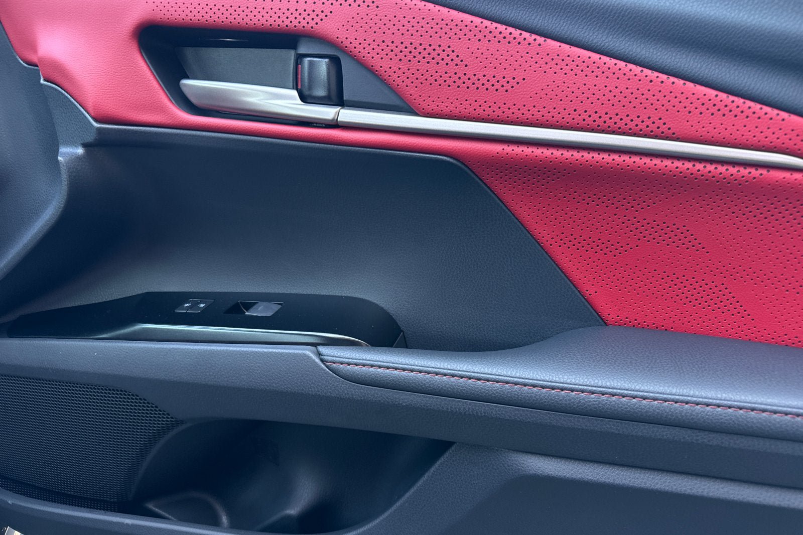 New 2026 Toyota Camry XSE FWD image 18
