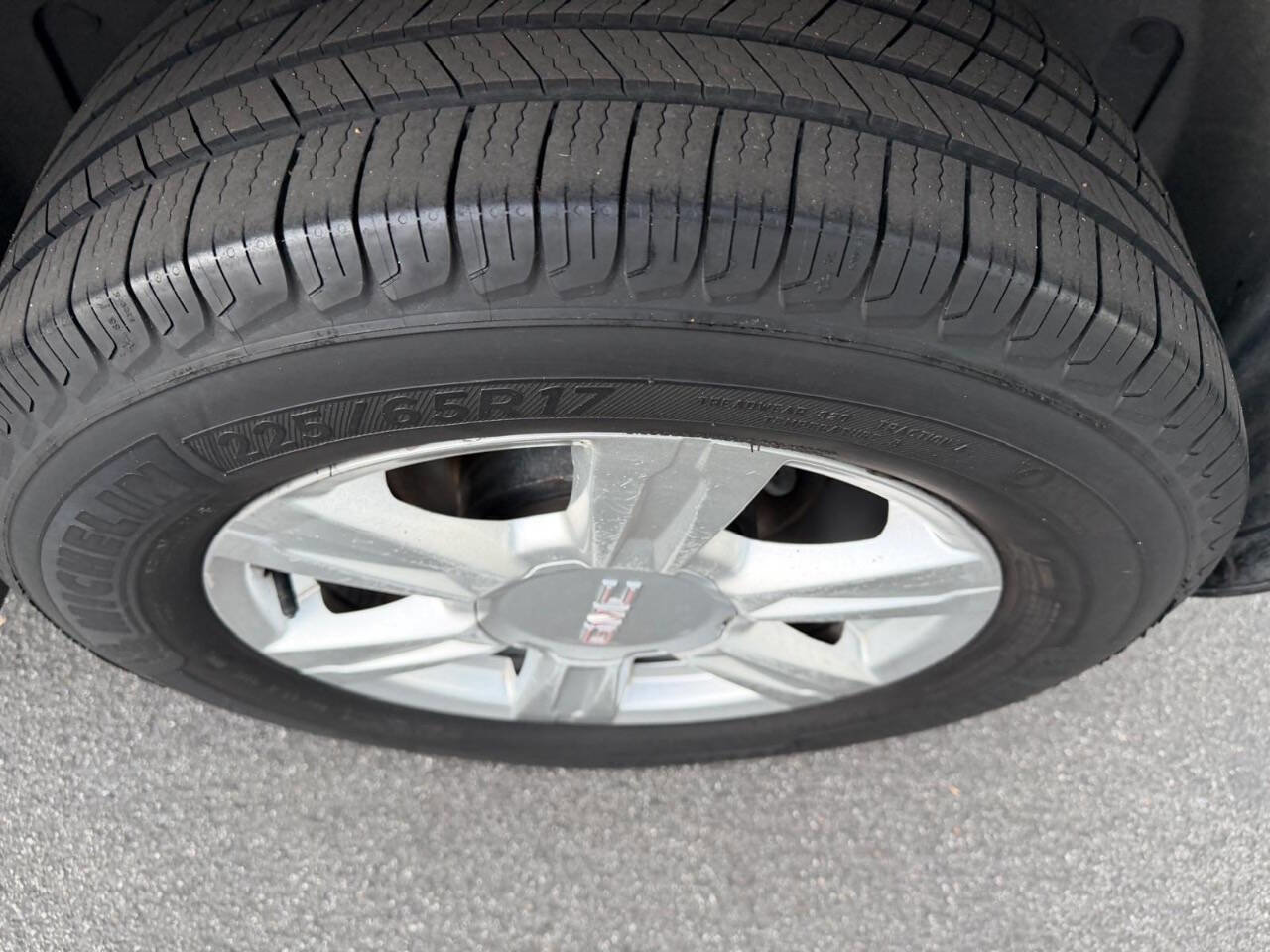 Used 2015 GMC Terrain SLE image 30