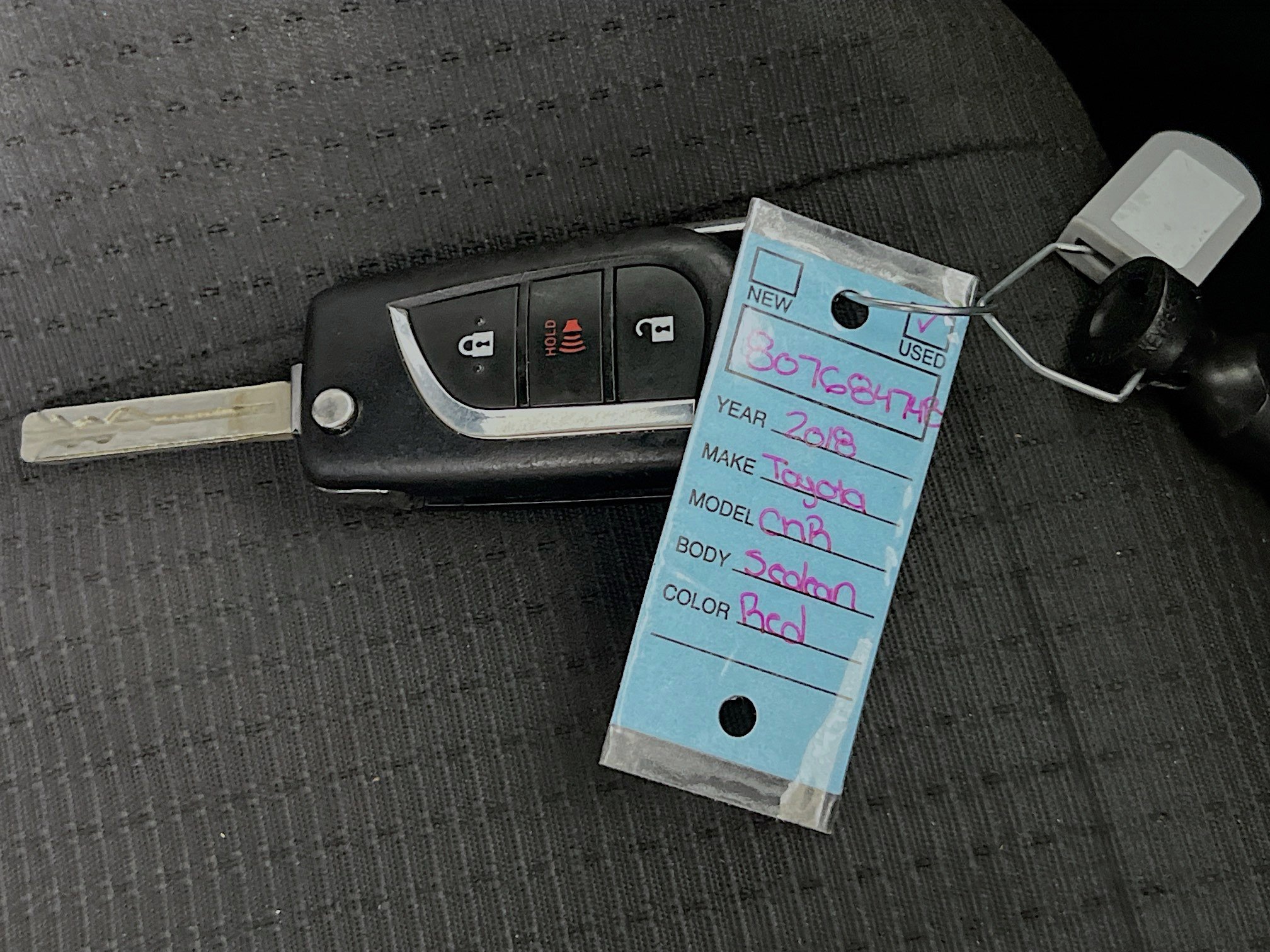 Used 2018 Toyota C-HR XLE image 35