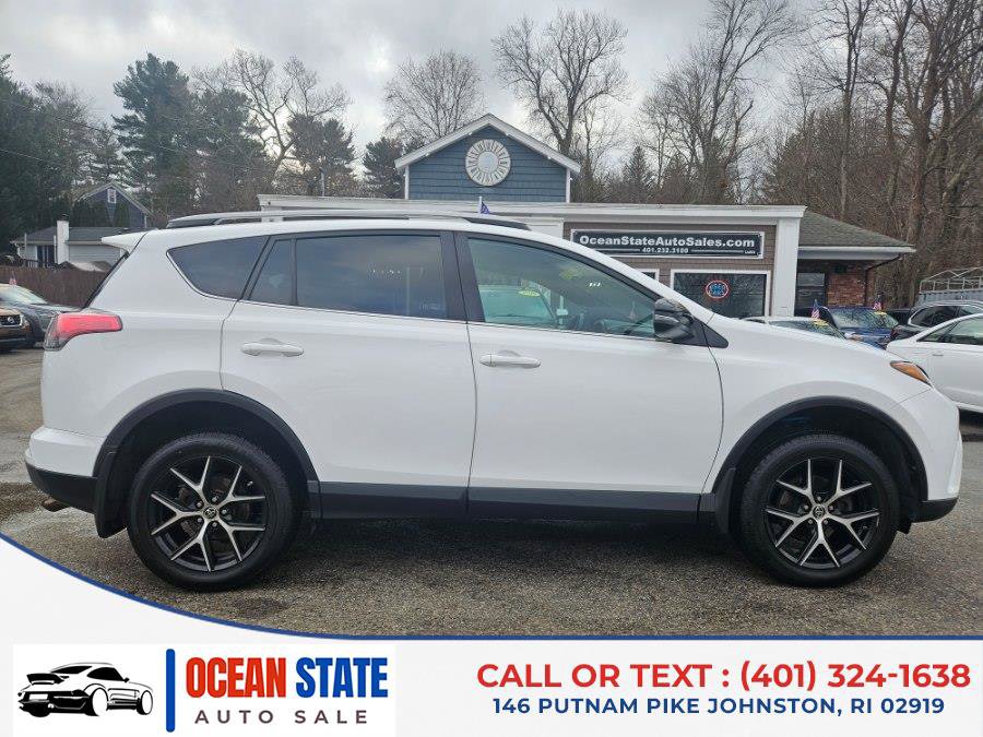 Used 2017 Toyota RAV4 SE image 5