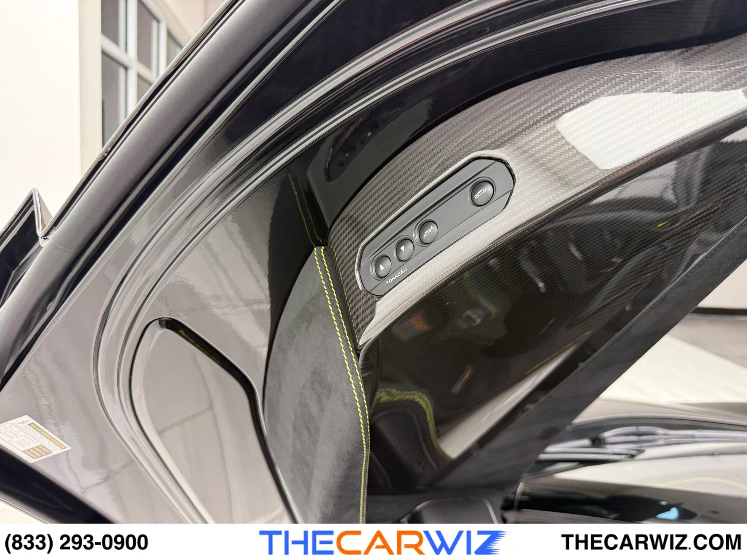 Used 2016 McLaren 675LT Spider image 50