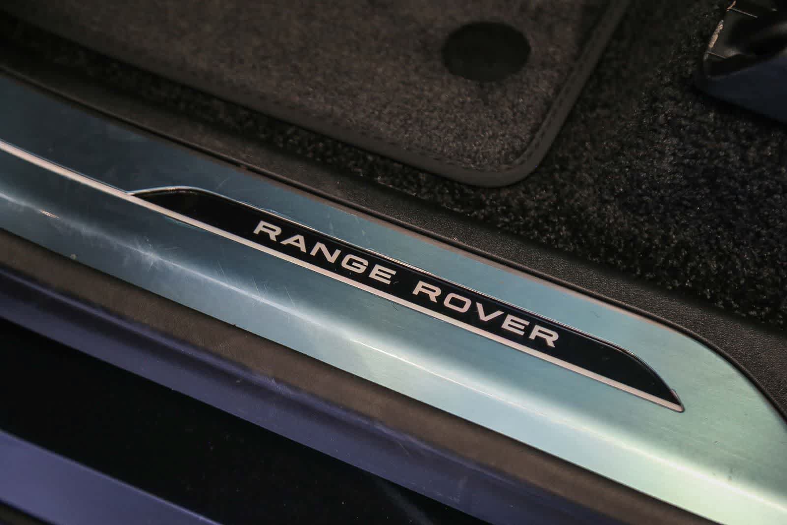 New 2026 Land Rover Range Rover Long Wheelbase SE AWD/4WD image 25
