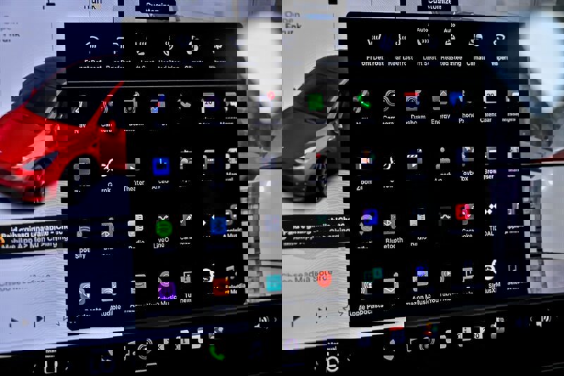 Used 2022 Tesla Model Y Long Range image 28