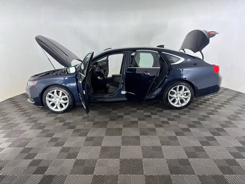 Used 2015 Chevrolet Impala LTZ FWD image 17