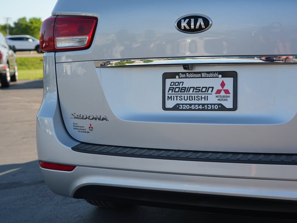 Used 2018 Kia Sedona L FWD image 10