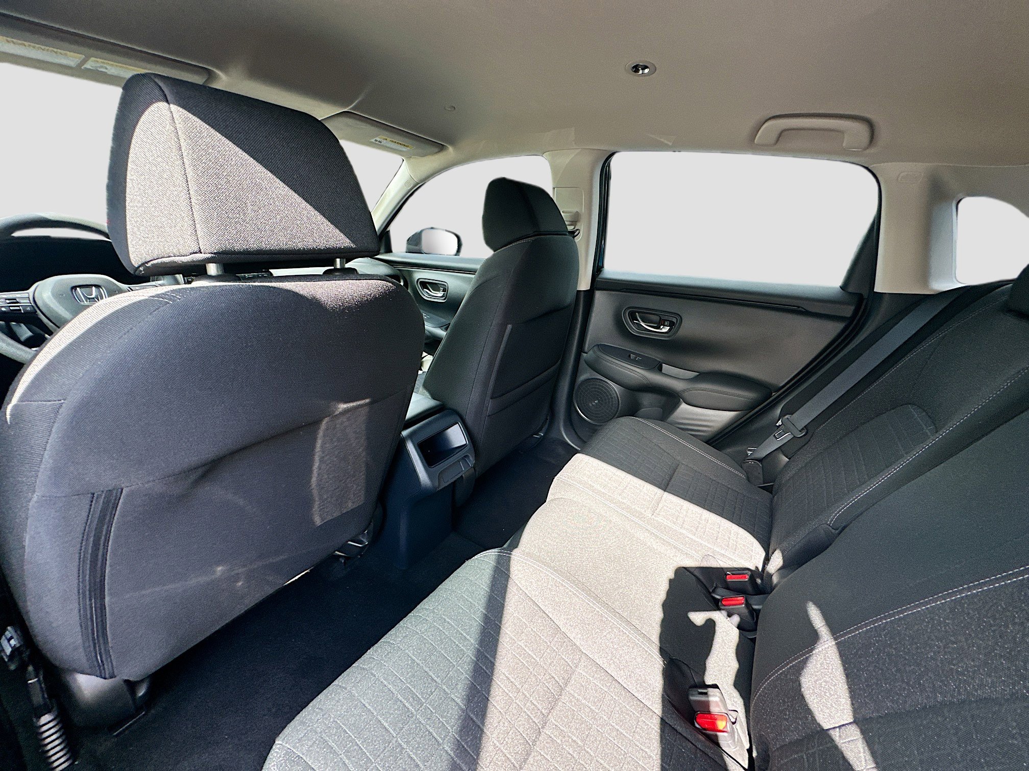 Used 2023 Honda HR-V LX image 19