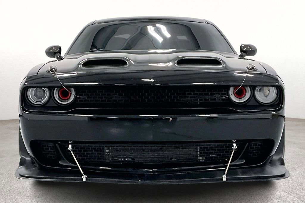 Used 2016 Dodge Challenger SRT Hellcat image 5