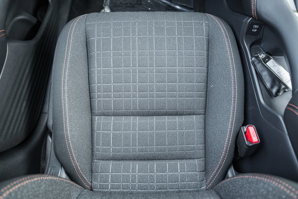 Certified 2025 Honda HR-V Sport image 29