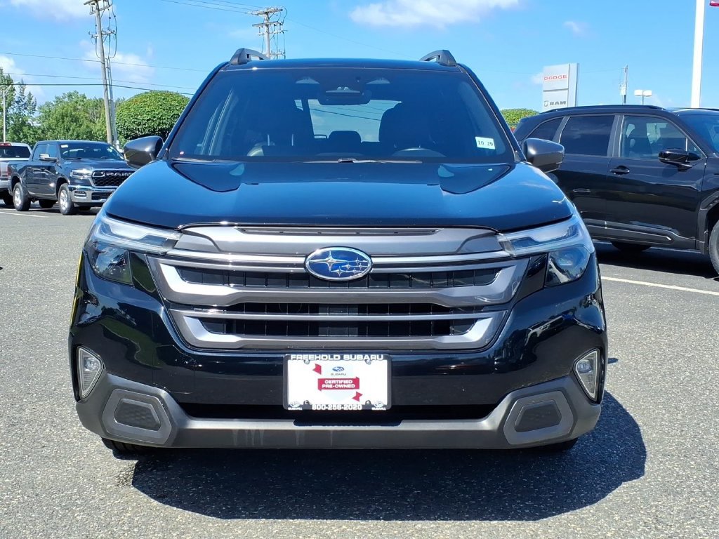 Used 2025 Subaru Forester Limited AWD/4WD image 2