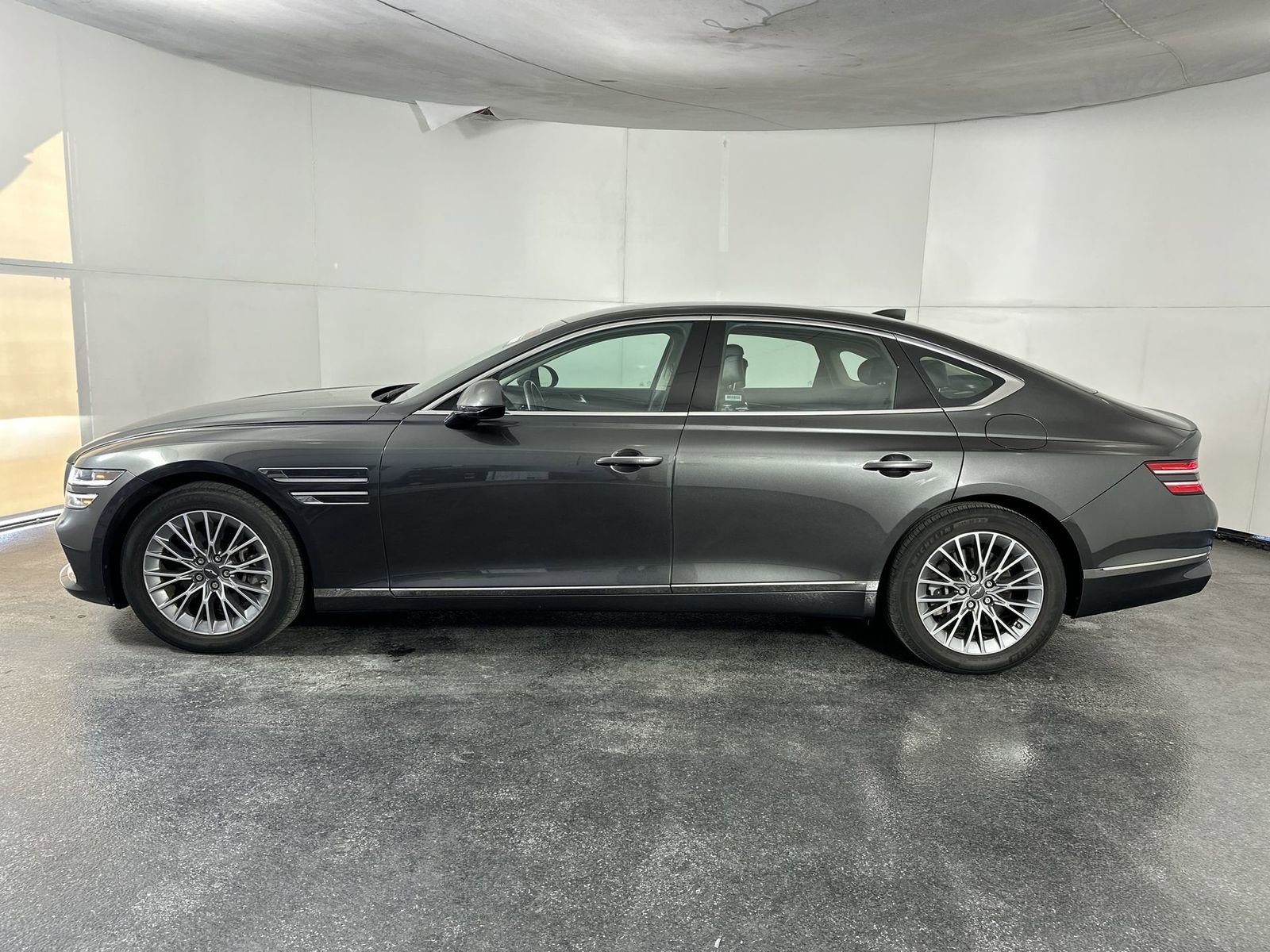Used 2023 Genesis G80 2.5T image 5