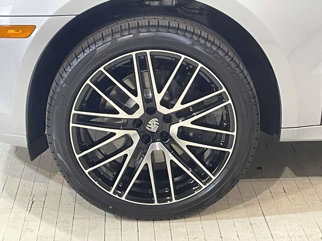 New 2026 Porsche Macan AWD/4WD image 13