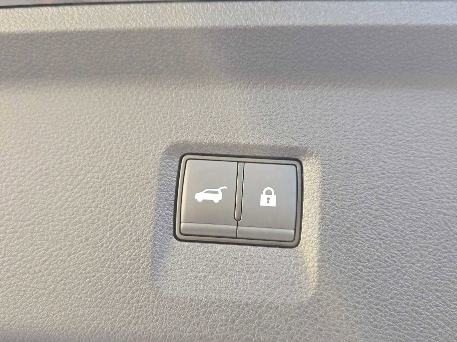 Certified 2024 INFINITI QX60 Luxe image 10