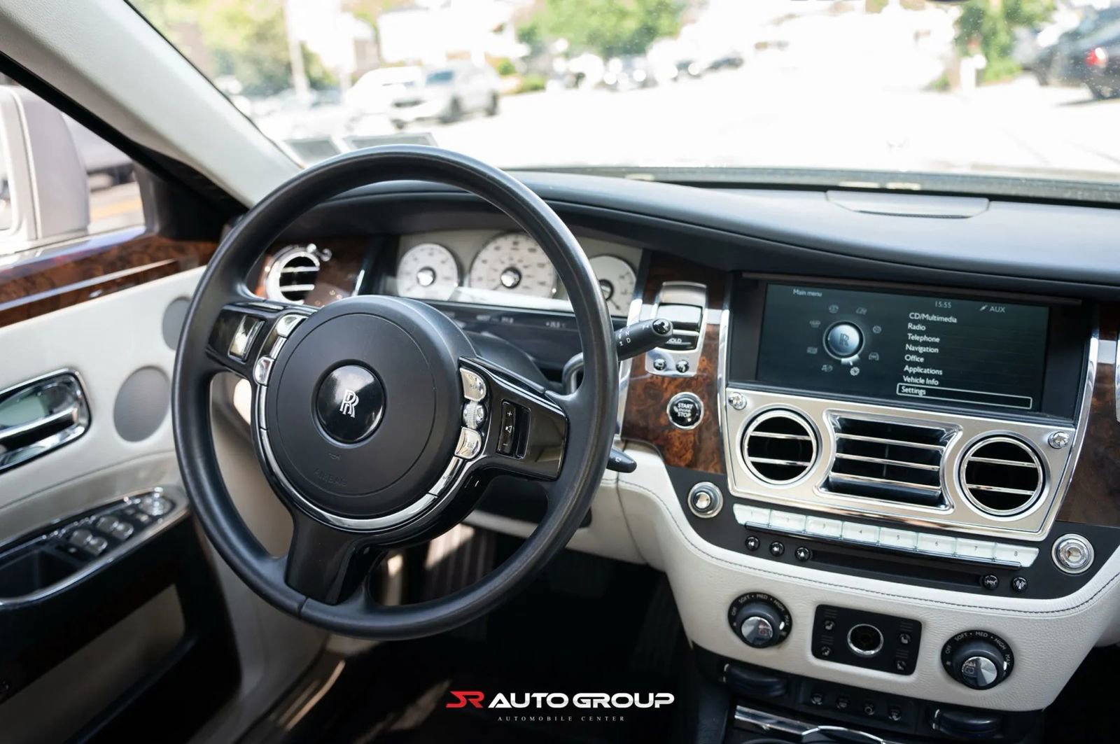 Used 2012 Rolls-Royce Ghost image 16