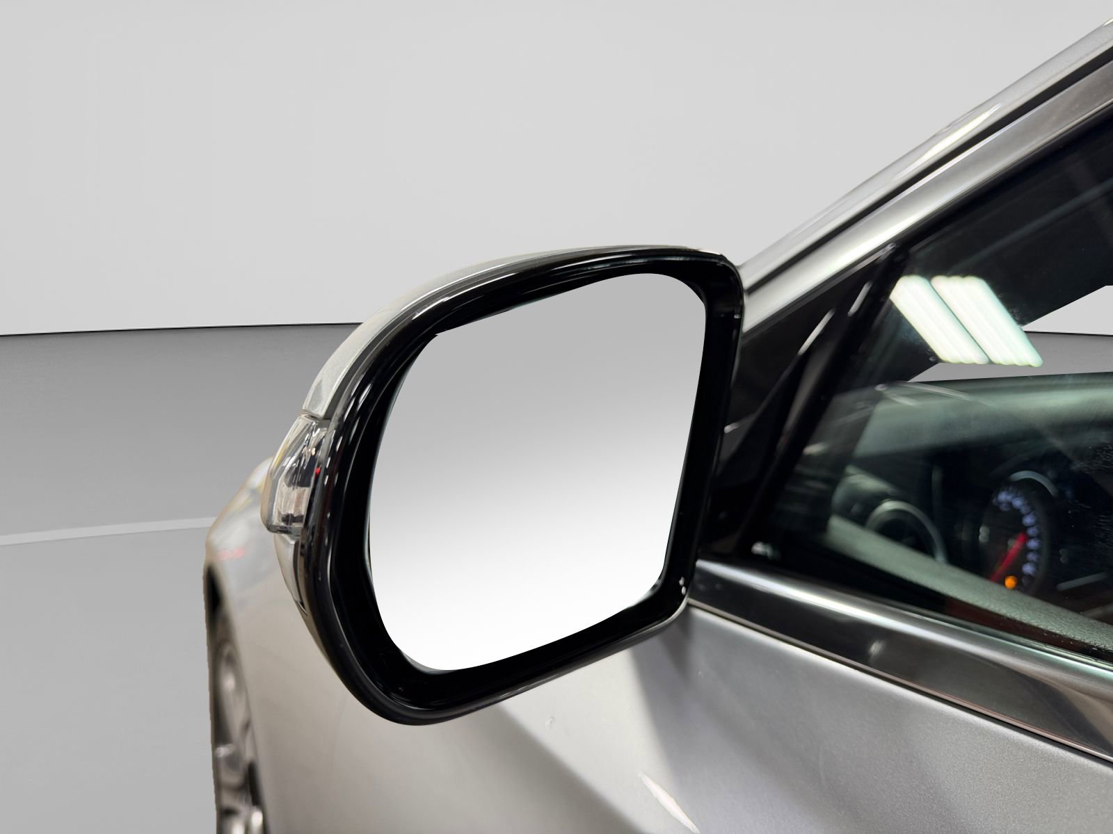 Used 2019 Mercedes-Benz E 300 4MATIC image 41