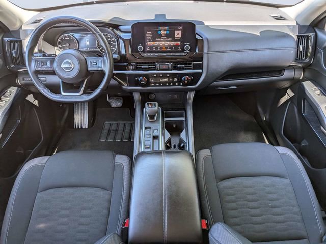 Used 2025 Nissan Pathfinder SV FWD image 15