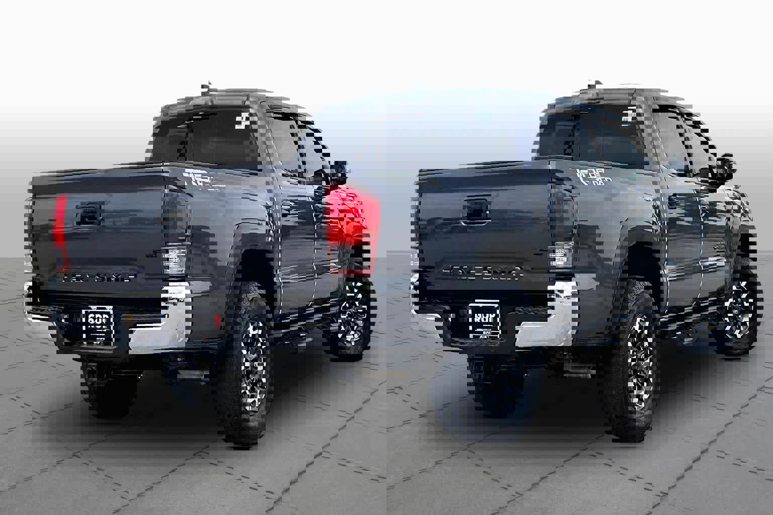 Used 2017 Toyota Tacoma TRD Off-Road w/ Tow Package RWD image 13