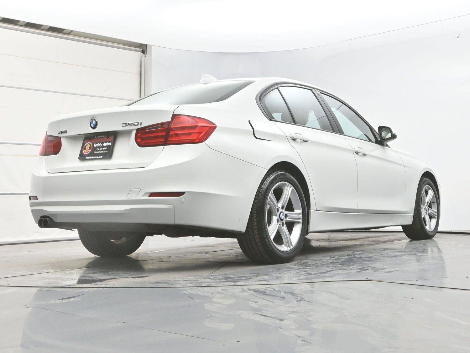 Used 2014 BMW 328i xDrive Sedan AWD/4WD image 34