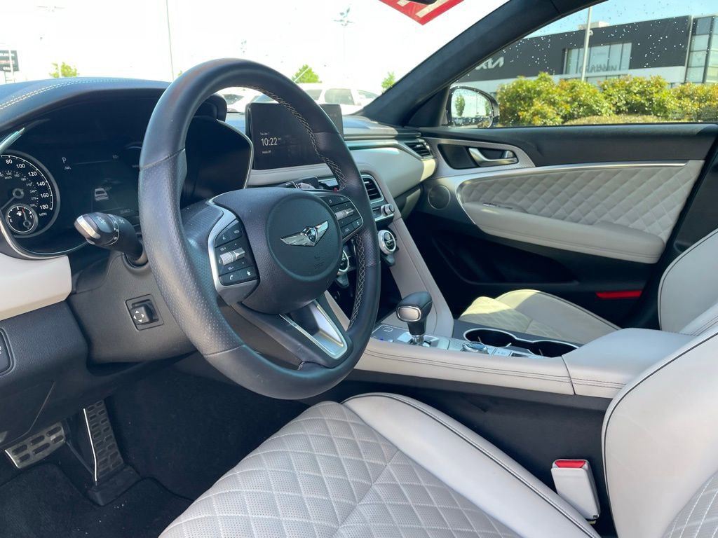 Used 2023 Genesis G70 3.3T w/ Sport Prestige Package image 9