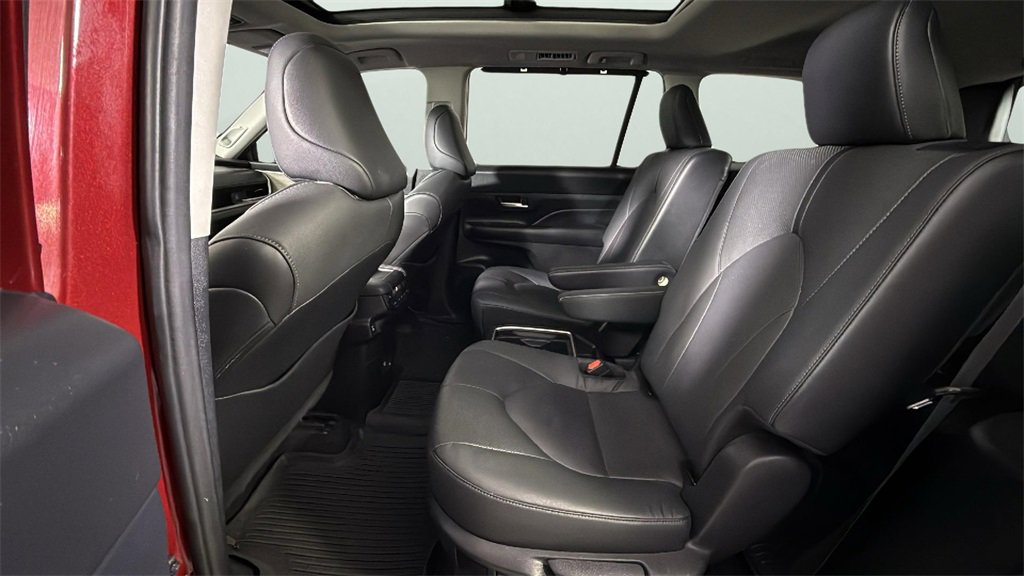 Used 2024 Toyota Grand Highlander XLE image 42