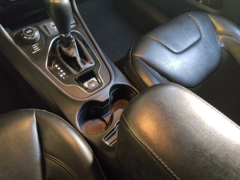 Used 2020 Jeep Cherokee Latitude Plus image 26