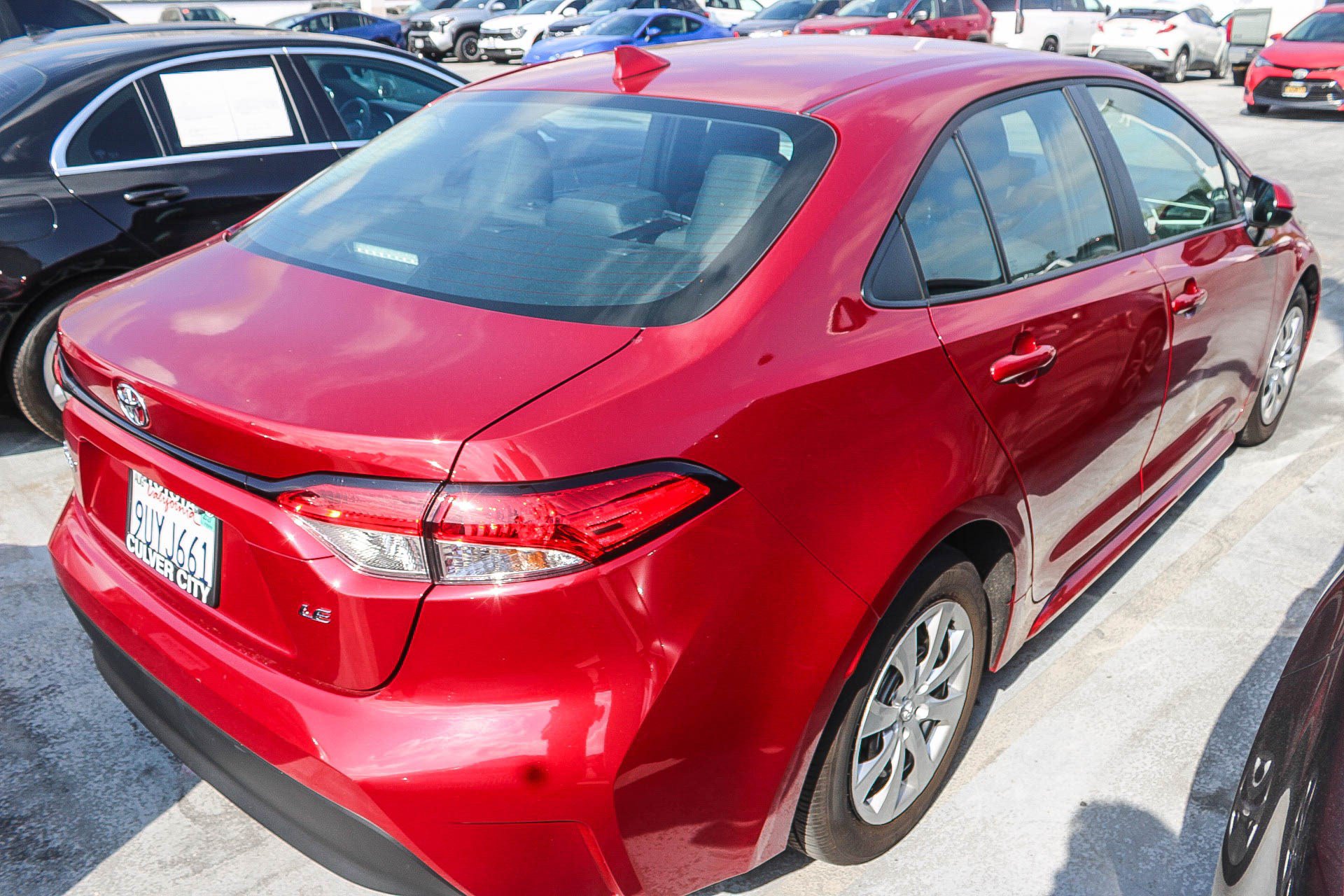 Used 2025 Toyota Corolla LE FWD image 14