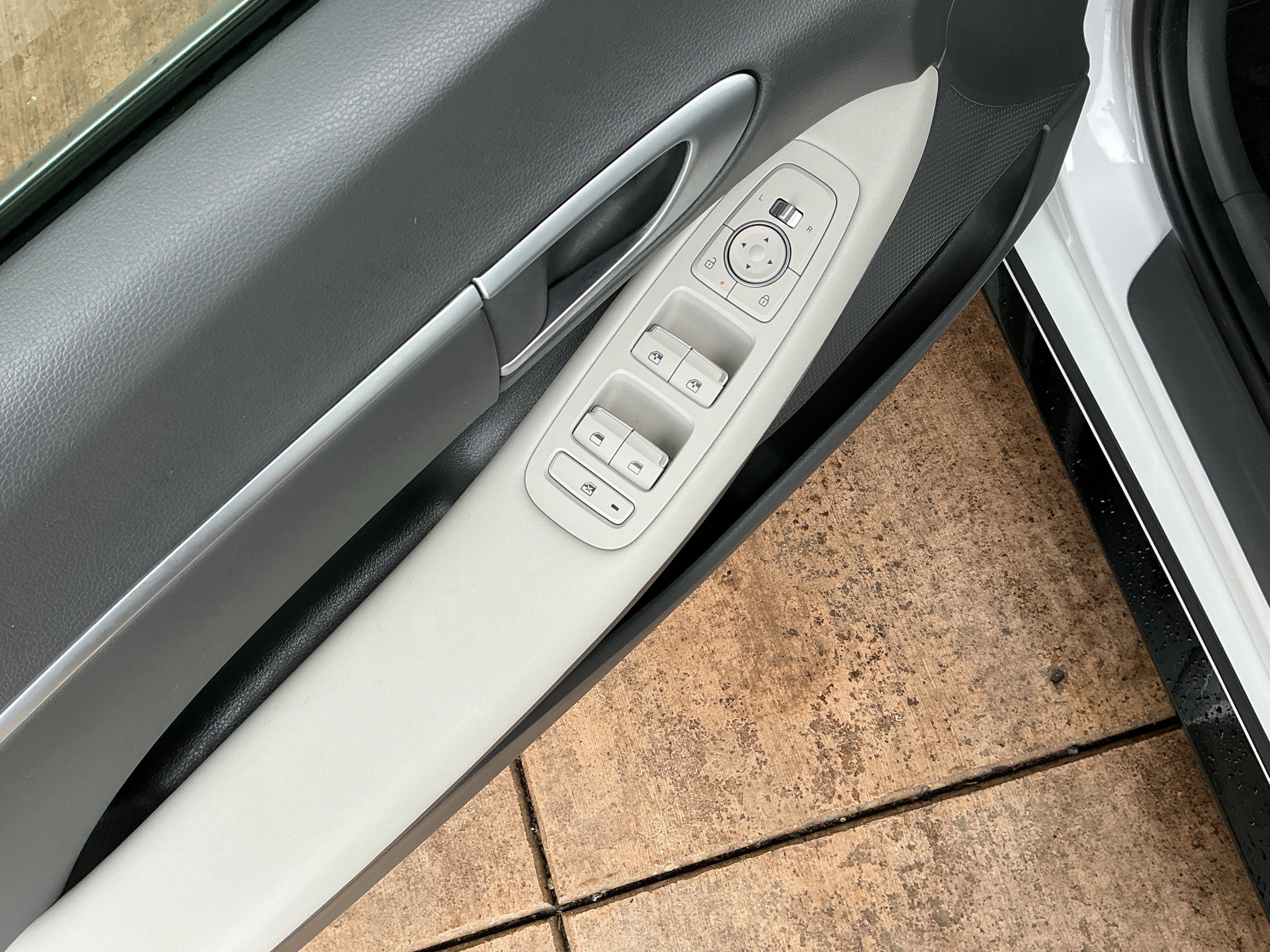 Used 2025 Hyundai Sonata SEL image 15