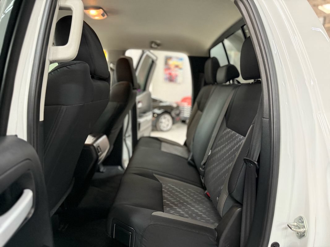 Used 2018 Toyota Tundra SR5 AWD/4WD image 14