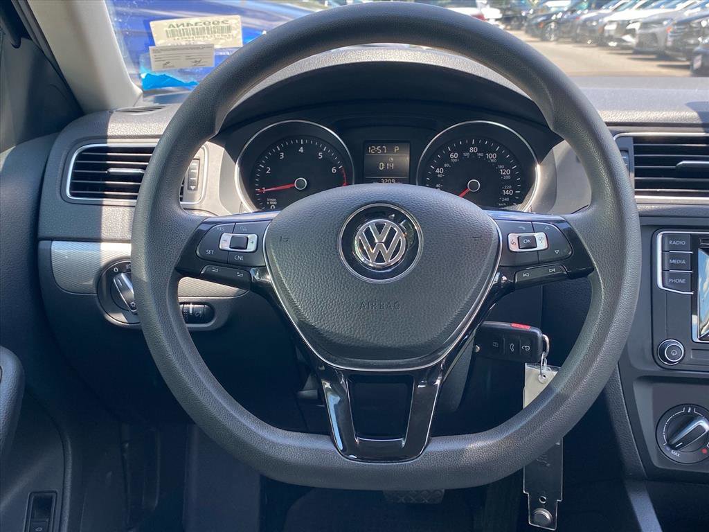 Used 2017 Volkswagen Jetta S FWD image 4
