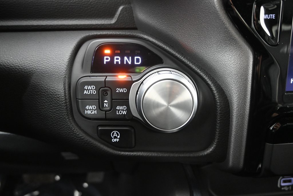 Used 2025 RAM 1500 Laramie w/ Sport Appearance Package image 32